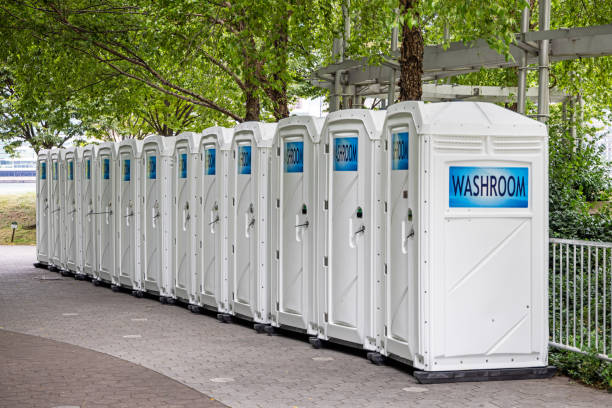 Porta potty delivery and setup in Gifford, FL